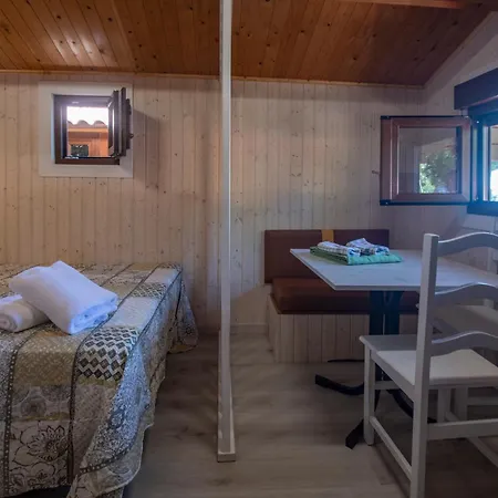 Camping Ria De Arosa 1 Pobra Do Caraminal Exterior photo